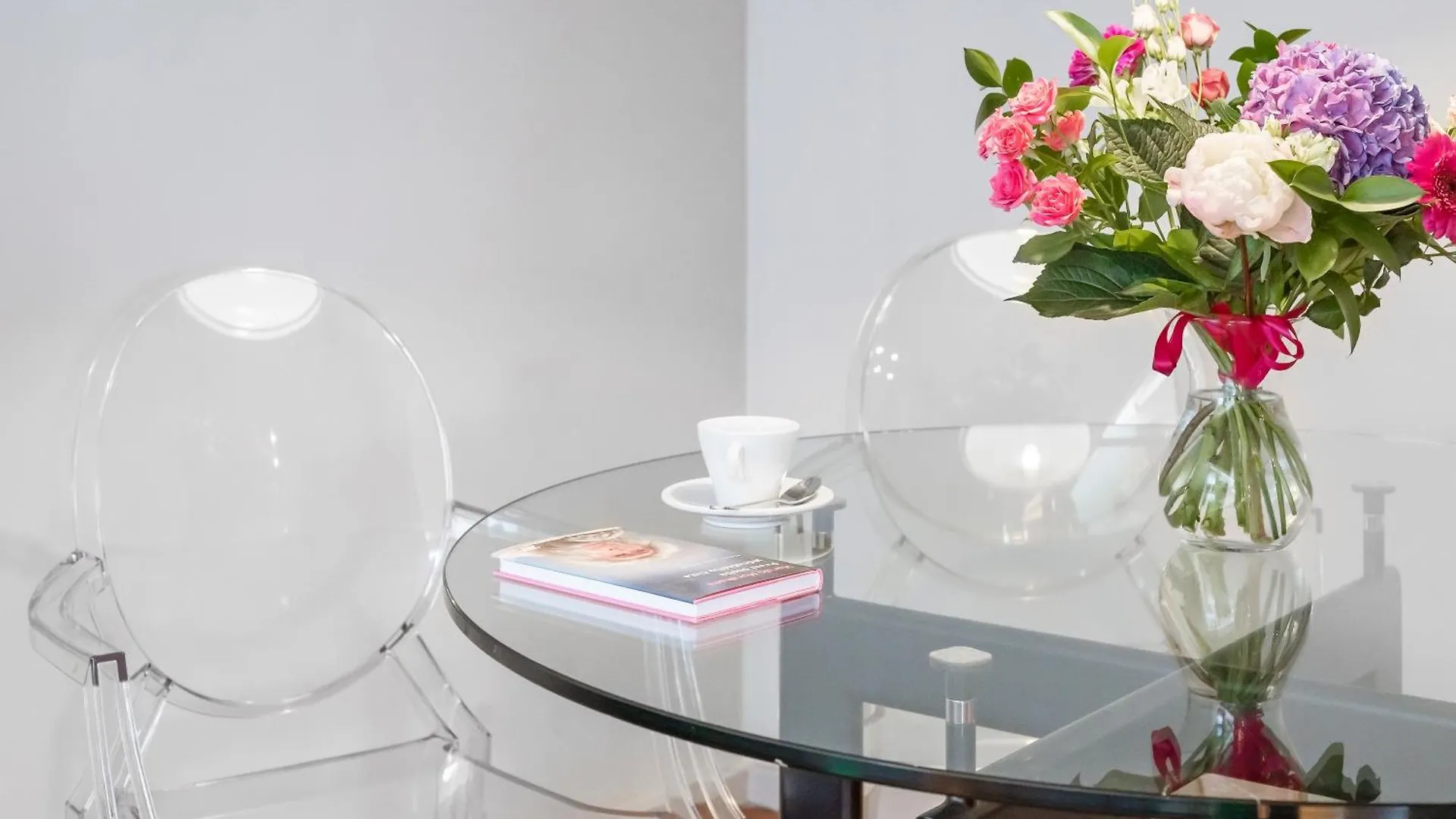 987 Design Prague Hotel