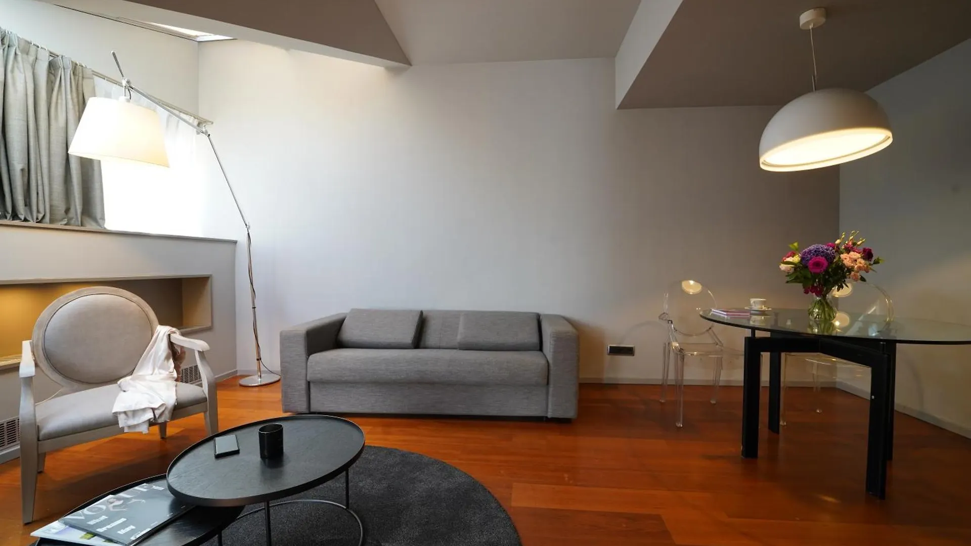 987 Design Prague Hotel