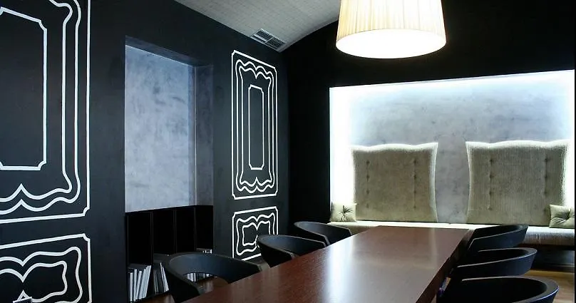 987 Design Prague Hotel