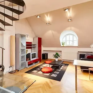Letna Apartment