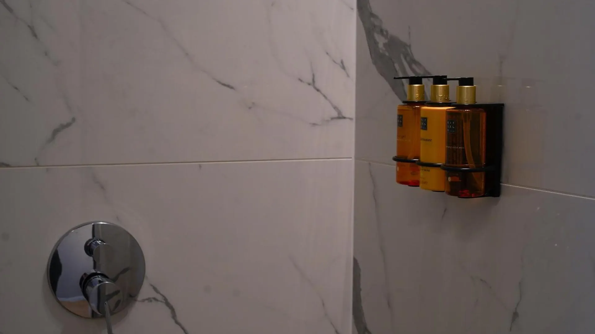 987 Design Prague Hotel