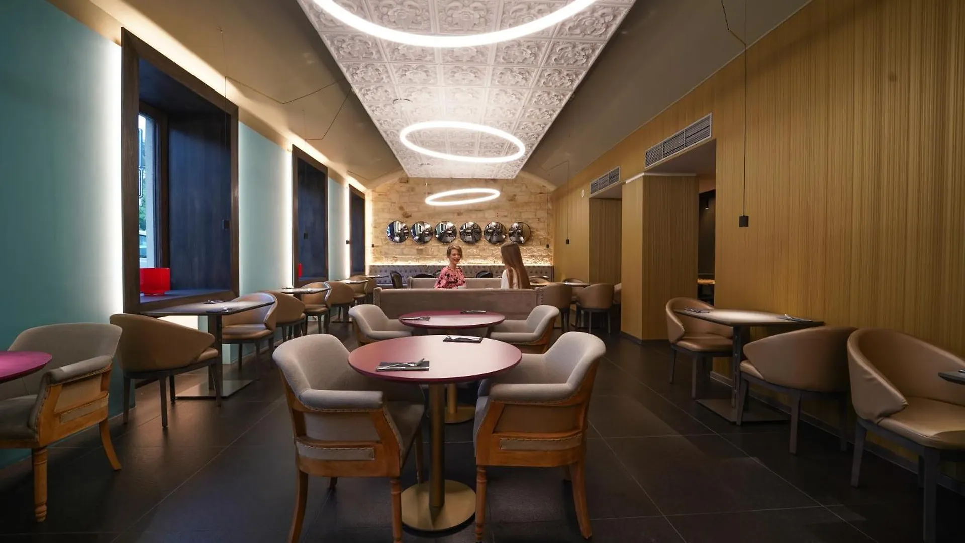 987 Design Prague Hotel