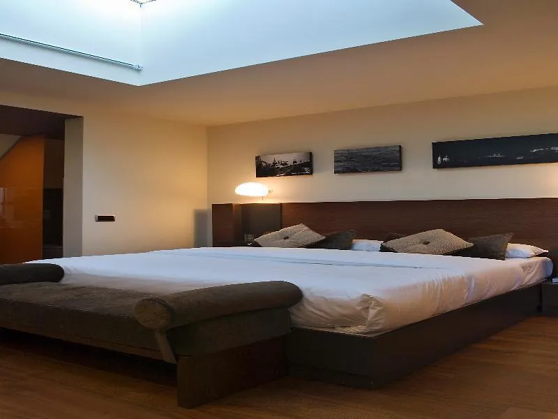 987 Design Prague Hotel